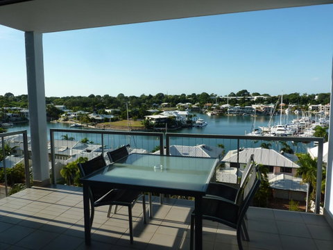 Cullen Bay Resorts - Tourism Noosa 20