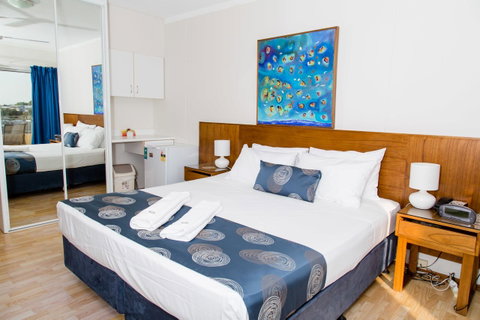 Cullen Bay Resorts - Tourism Noosa 7
