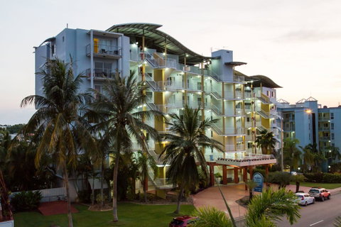 Cullen Bay Resorts - Tourism Noosa 11