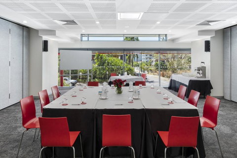 Oaks Darwin Elan Hotel - Tourism Noosa 25
