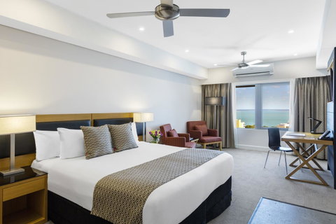 Oaks Darwin Elan Hotel - Tourism Noosa 1