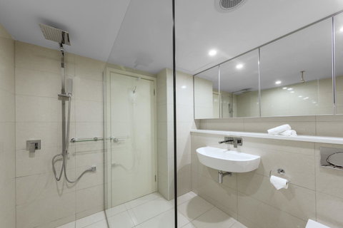Oaks Darwin Elan Hotel - Tourism Noosa 4