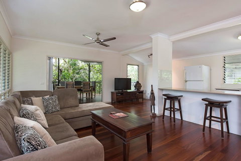 Nineteen On Nudl - Tourism Noosa 5