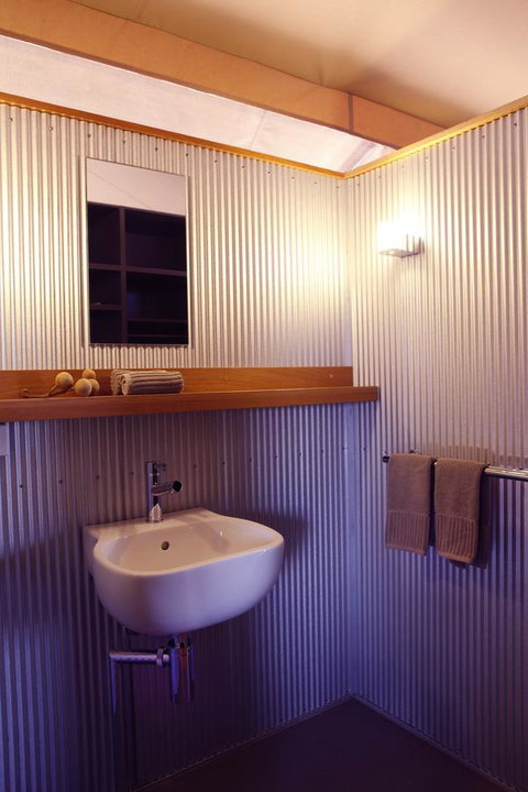 Wildman Wilderness Lodge - Tourism Noosa 11