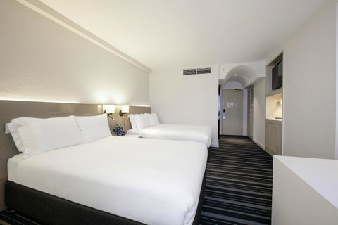 DoubleTree By Hilton Esplanade Darwin - Tourism Noosa 17