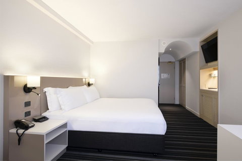 DoubleTree By Hilton Esplanade Darwin - Tourism Noosa 10