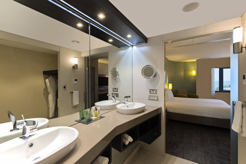 Hilton Darwin - Tourism Noosa 15