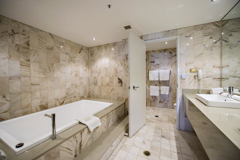 Hilton Darwin - Tourism Noosa 35