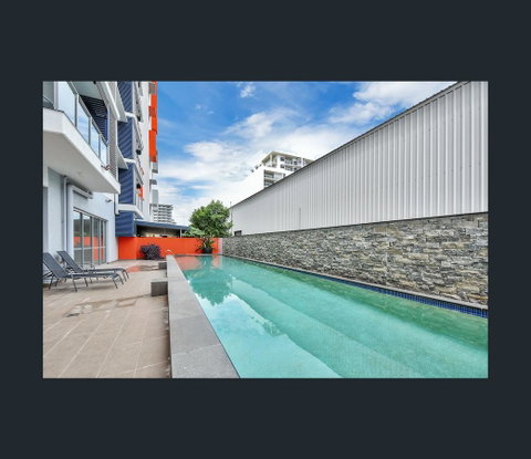 Darwin-Ocean Views, Tropical Getaway, Pool & Aircon - Tourism Noosa 18