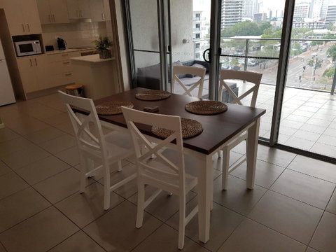 Darwin-Ocean Views, Tropical Getaway, Pool & Aircon - Tourism Noosa 7