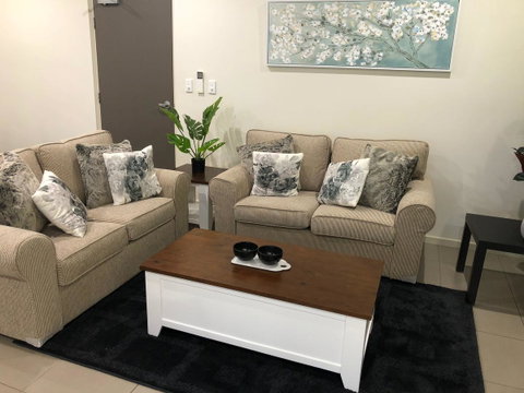 Darwin-Ocean Views, Tropical Getaway, Pool & Aircon - Tourism Noosa 5