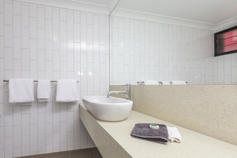 Discovery Resorts - Kings Canyon - Tourism Noosa 26