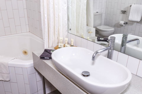 Discovery Resorts - Kings Canyon - Tourism Noosa 14