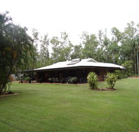 DARWIN'S SHADY ACRES RETREAT - Tourism Noosa