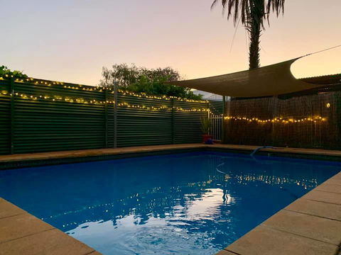 Alice Lodge - Tourism Noosa 3