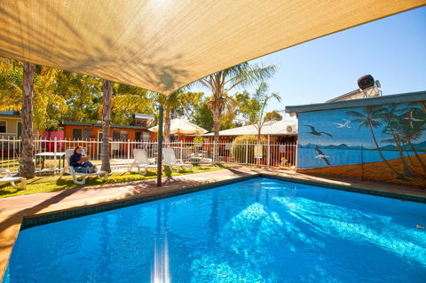 Alice Lodge - Tourism Noosa 0