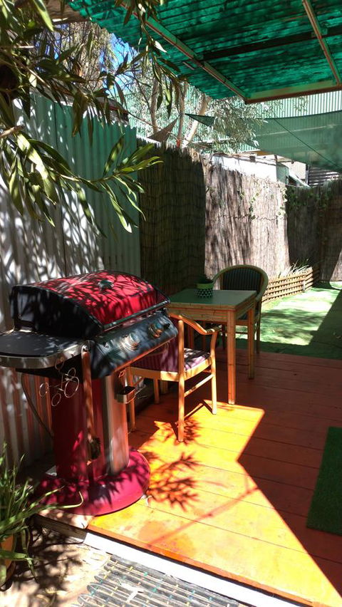 Alice\'s Secret Travellers Inn - Tourism Noosa 5