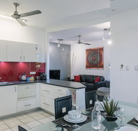 CitySide Apartment - 2 Bedroom with Private Courtyard - Tourism Noosa
