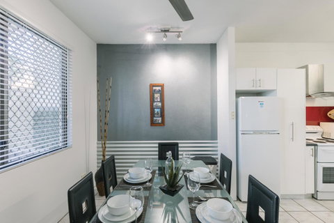 CitySide Apartment - 2 Bedroom With Private Courtyard - Tourism Noosa 2