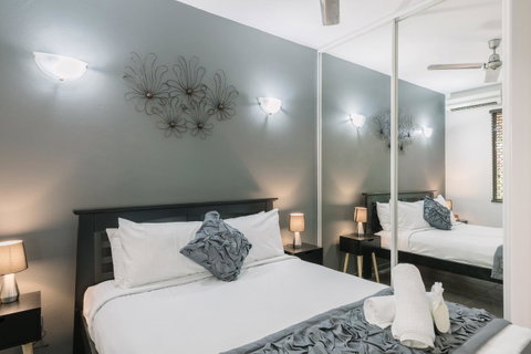 CitySide Apartment - 2 Bedroom With Private Courtyard - Tourism Noosa 15
