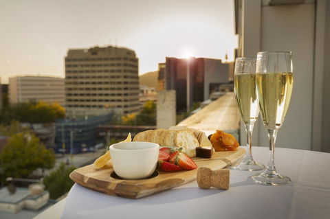 Novotel Canberra - Tourism Noosa 38