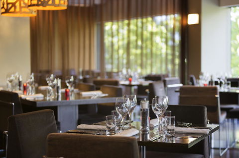 Novotel Canberra - Tourism Noosa 12