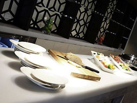 Novotel Canberra - Tourism Noosa 30