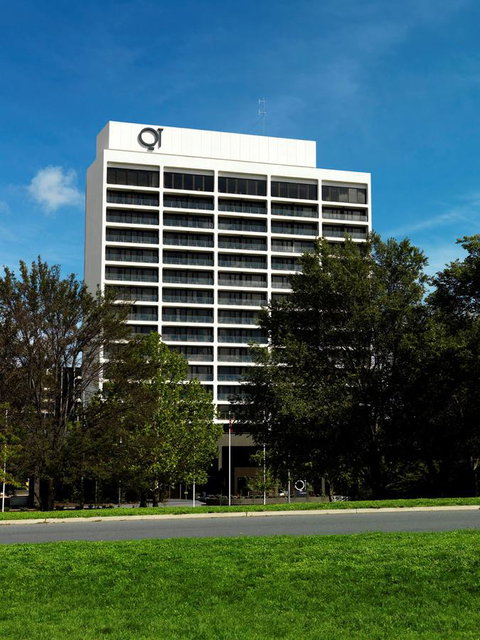 QT Canberra - Tourism Noosa 2