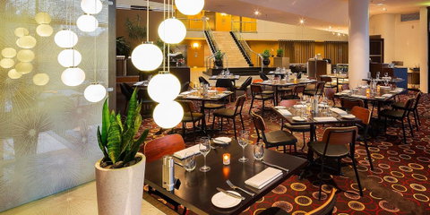 Crowne Plaza Canberra, An IHG Hotel - Tourism Noosa 3