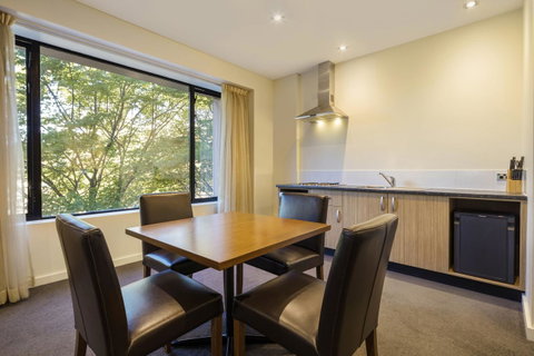 Crowne Plaza Canberra, An IHG Hotel - Tourism Noosa 39
