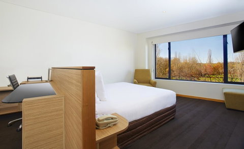 Crowne Plaza Canberra, An IHG Hotel - Tourism Noosa 41
