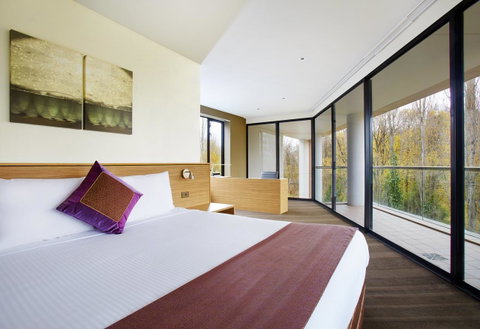 Crowne Plaza Canberra, An IHG Hotel - Tourism Noosa 43