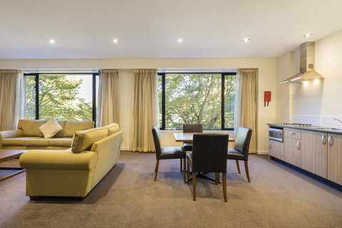 Crowne Plaza Canberra, An IHG Hotel - Tourism Noosa 35