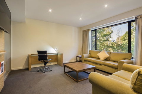 Crowne Plaza Canberra, An IHG Hotel - Tourism Noosa 37