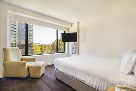 Crowne Plaza Canberra, An IHG Hotel - Tourism Noosa 21