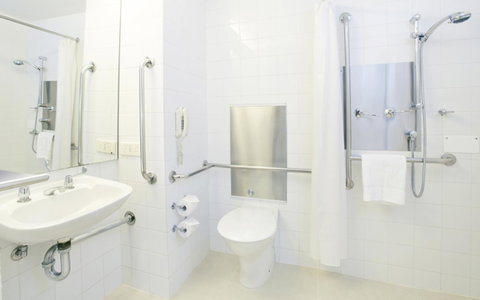 Crowne Plaza Canberra, An IHG Hotel - Tourism Noosa 24