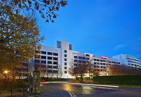 Crowne Plaza Canberra, An IHG Hotel - Tourism Noosa 1