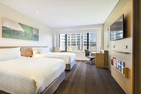 Crowne Plaza Canberra, An IHG Hotel - Tourism Noosa 31