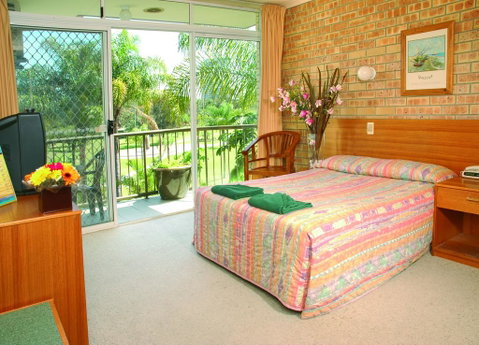 Bombora Resort - Coolangatta - Tourism Noosa 2