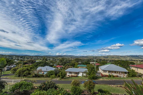 Boonah Hilltop Cottage - Tourism Noosa 3