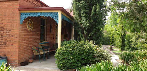 Boutique Motel Sefton House - Tourism Noosa 3
