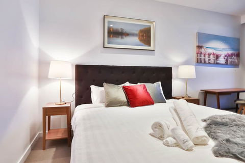 Box Hill Central Sky One Apartment - Tourism Noosa 0