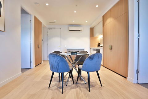Box Hill Central Sky One Apartment - Tourism Noosa 3