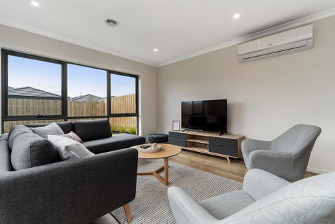 Brand New And Beautiful - Rosebud Holiday Home - Tourism Noosa 2