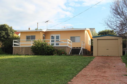 Brandis Beach House - Tourism Noosa 0