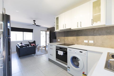 Brandy Apartment - Tourism Noosa 3