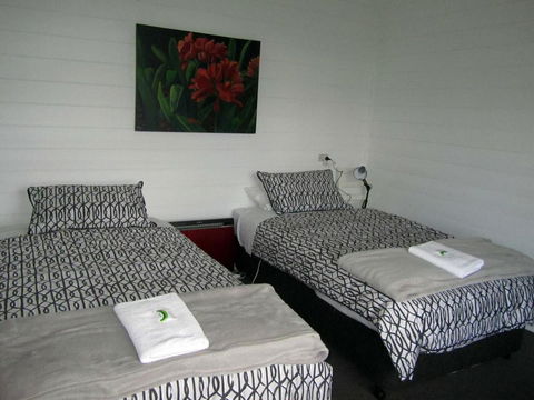 Breakaway Cottage - Tourism Noosa 0