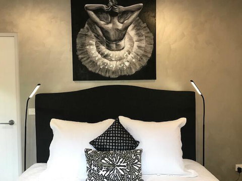 Bridal Falls Cottage - Tourism Noosa 2