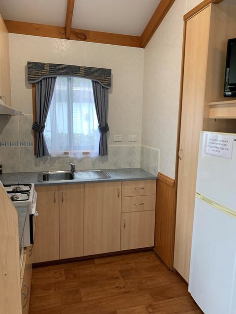 Bright Accommodation Park - Tourism Noosa 2