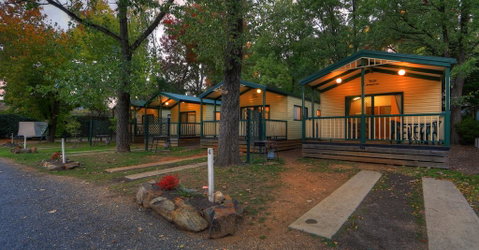 Bright Accommodation Park - Tourism Noosa 0